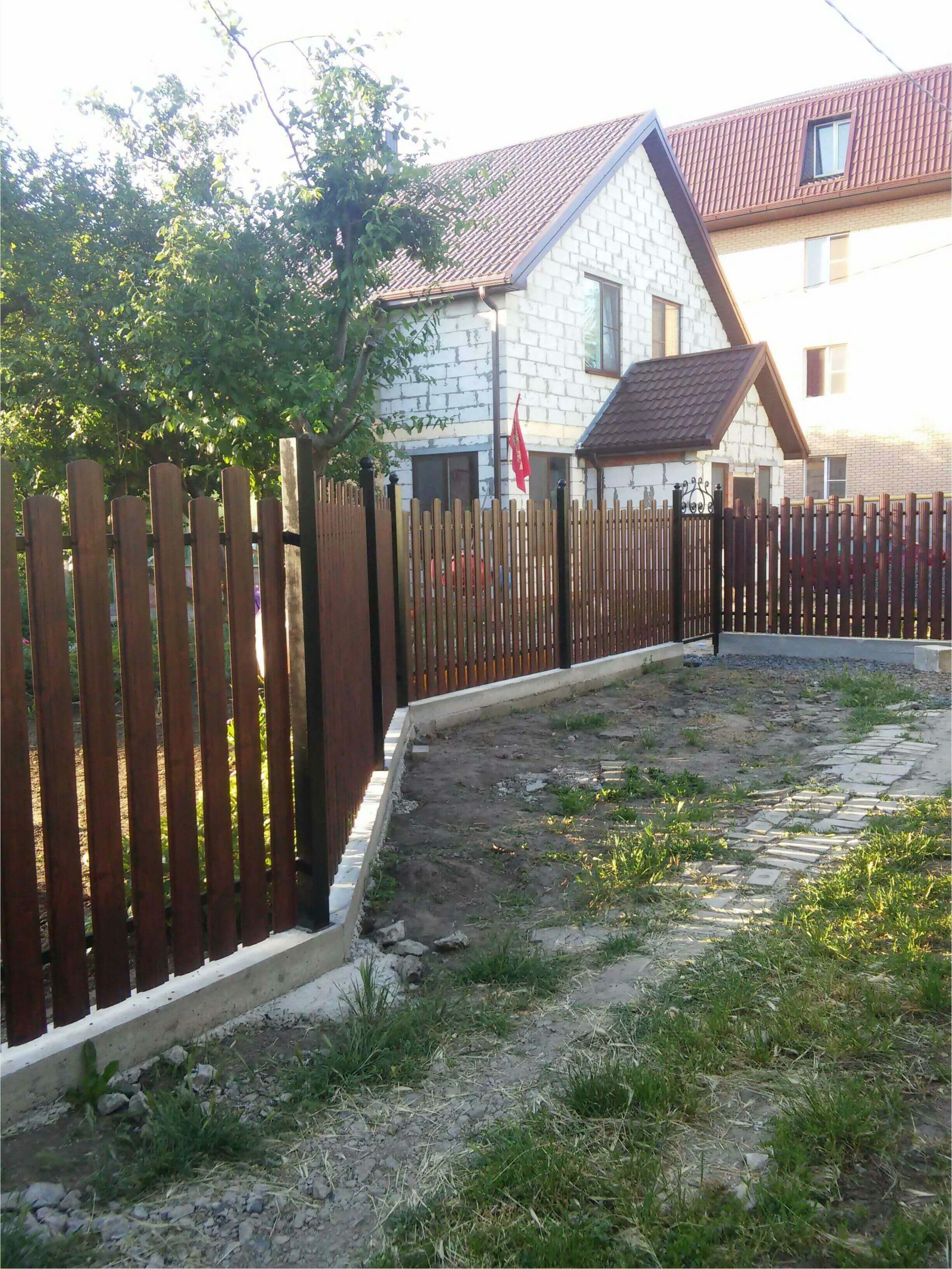 Забор из штакетника 90м фото4 в Ессентуках