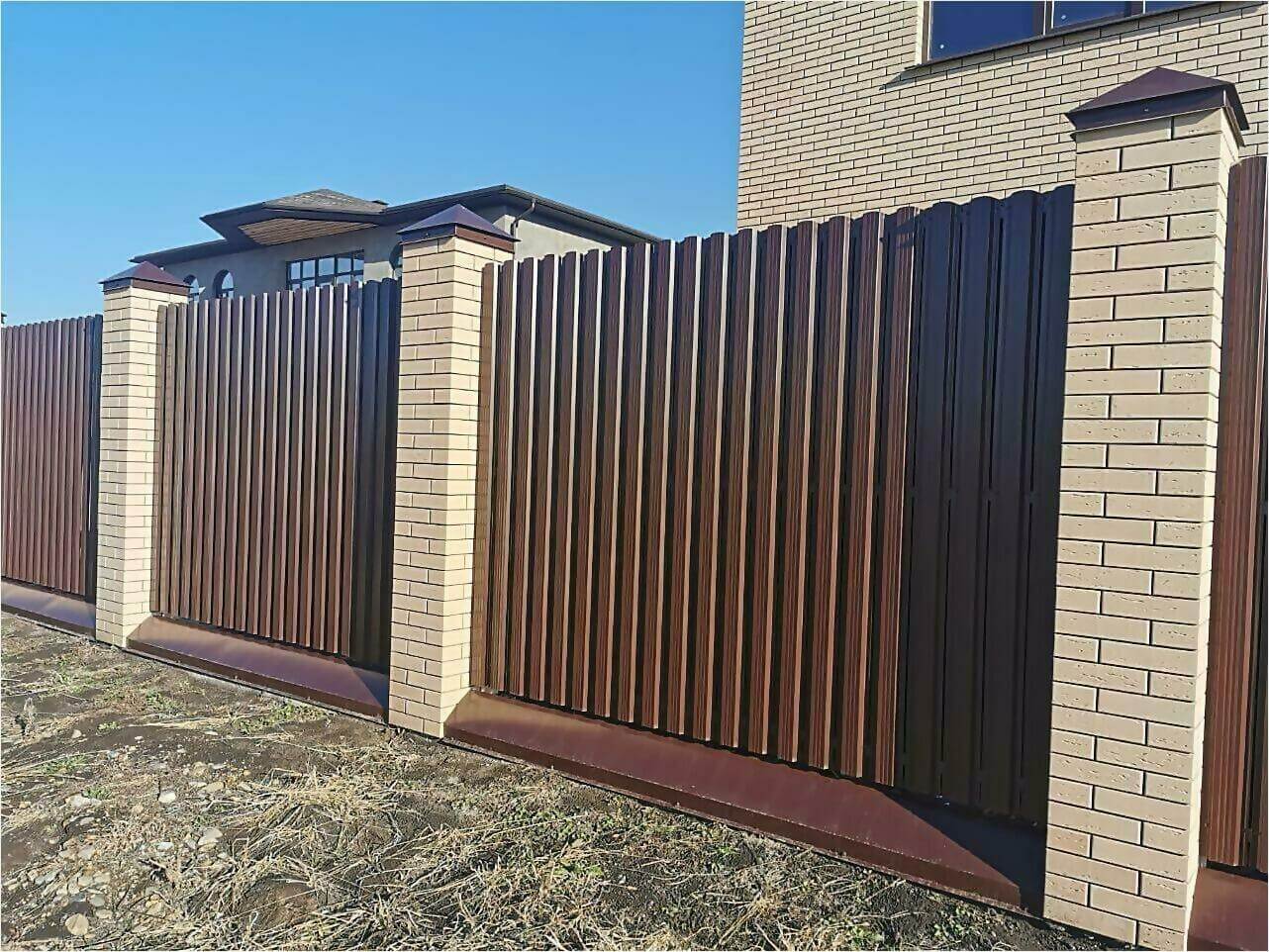 Забор из штакетника 90м фото1 в Ессентуках