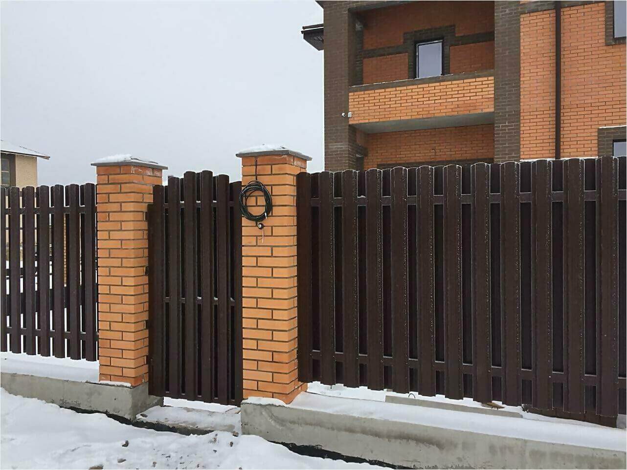 Забор из штакетника 95м фото2 в Ессентуках