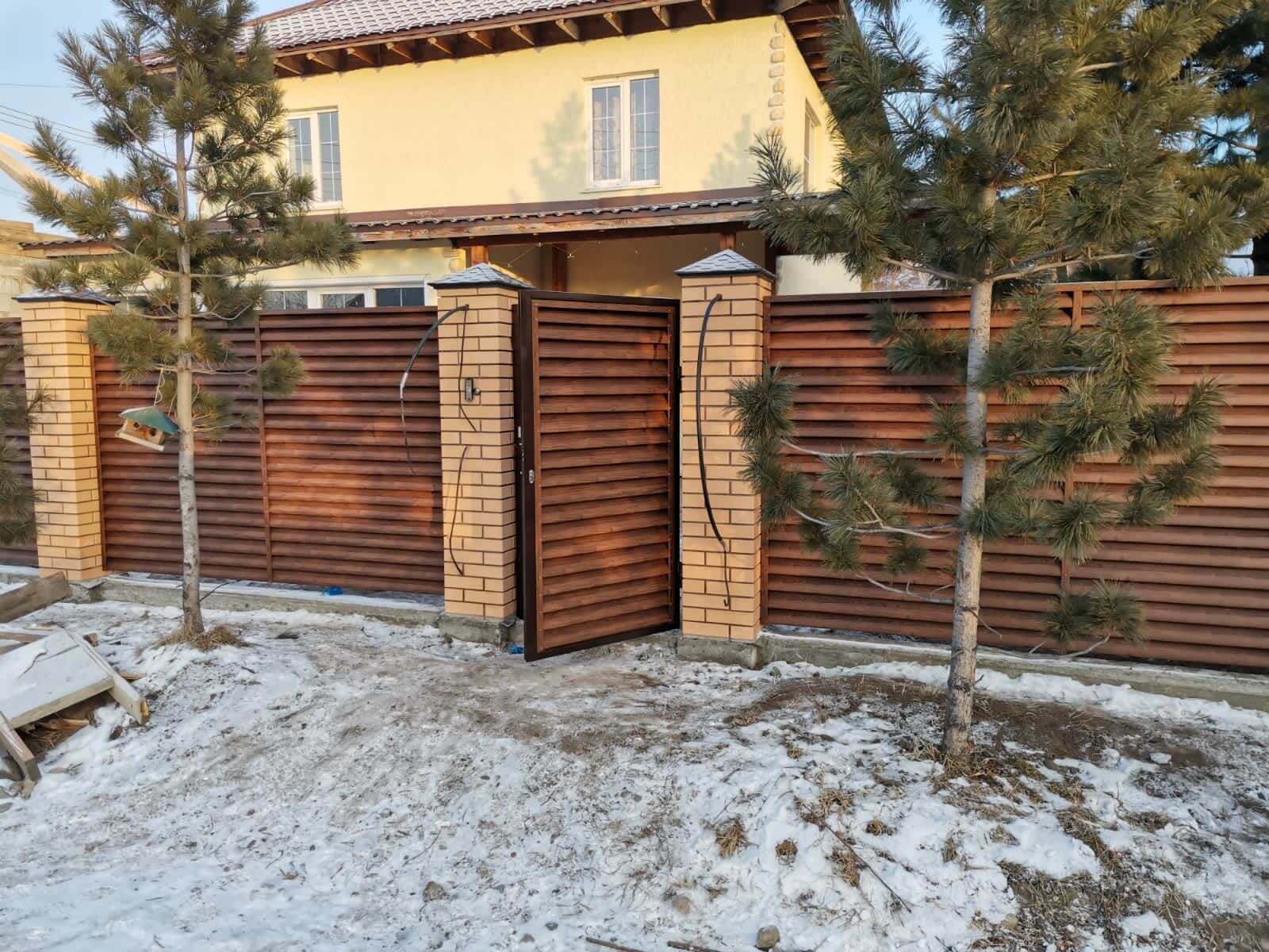 забор-жалюзи 65м Каштан фото1 в Ессентуках