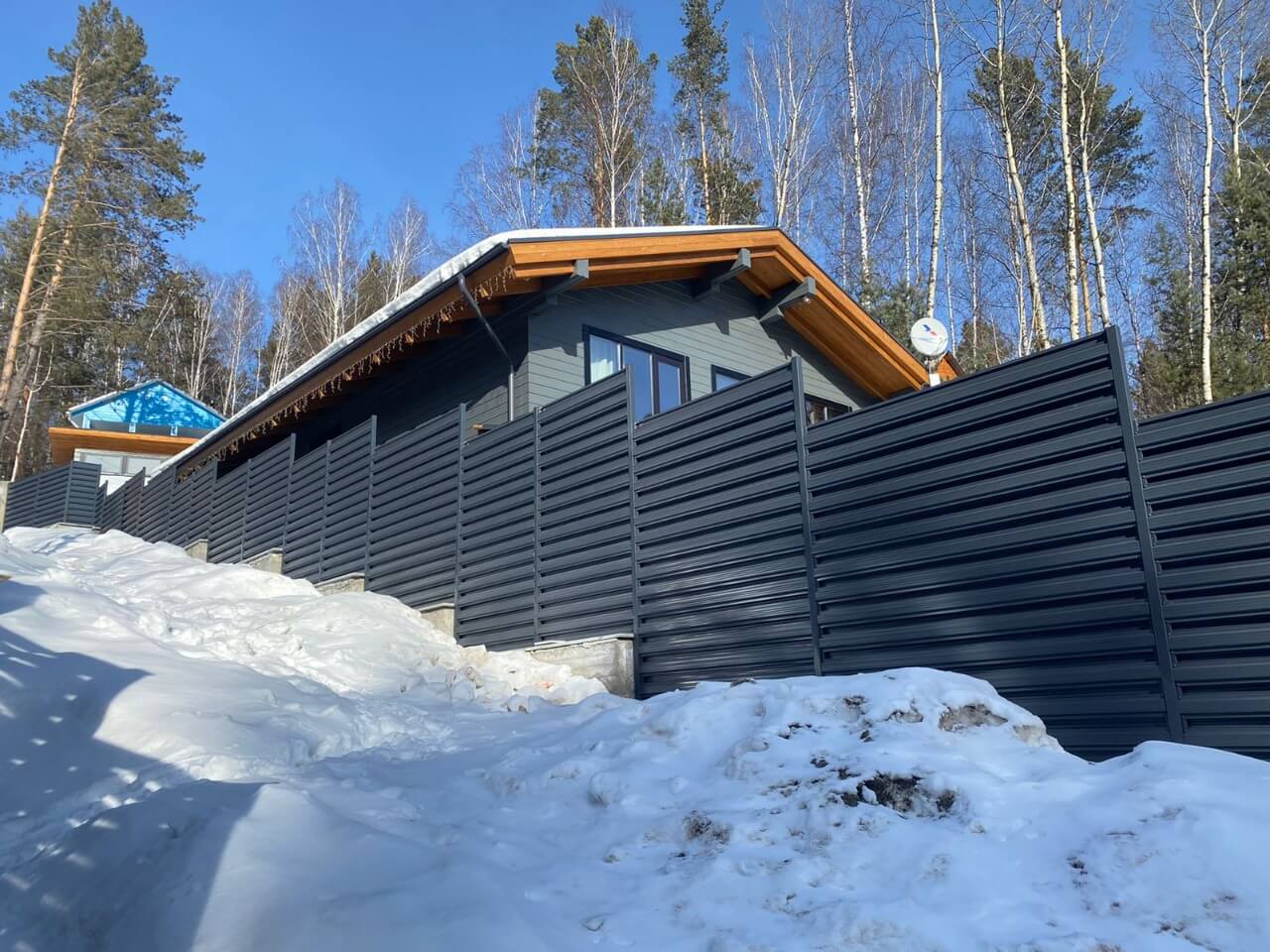 забор из штакетника 130м ral7024/7024 серый графит фото6 в Ессентуках