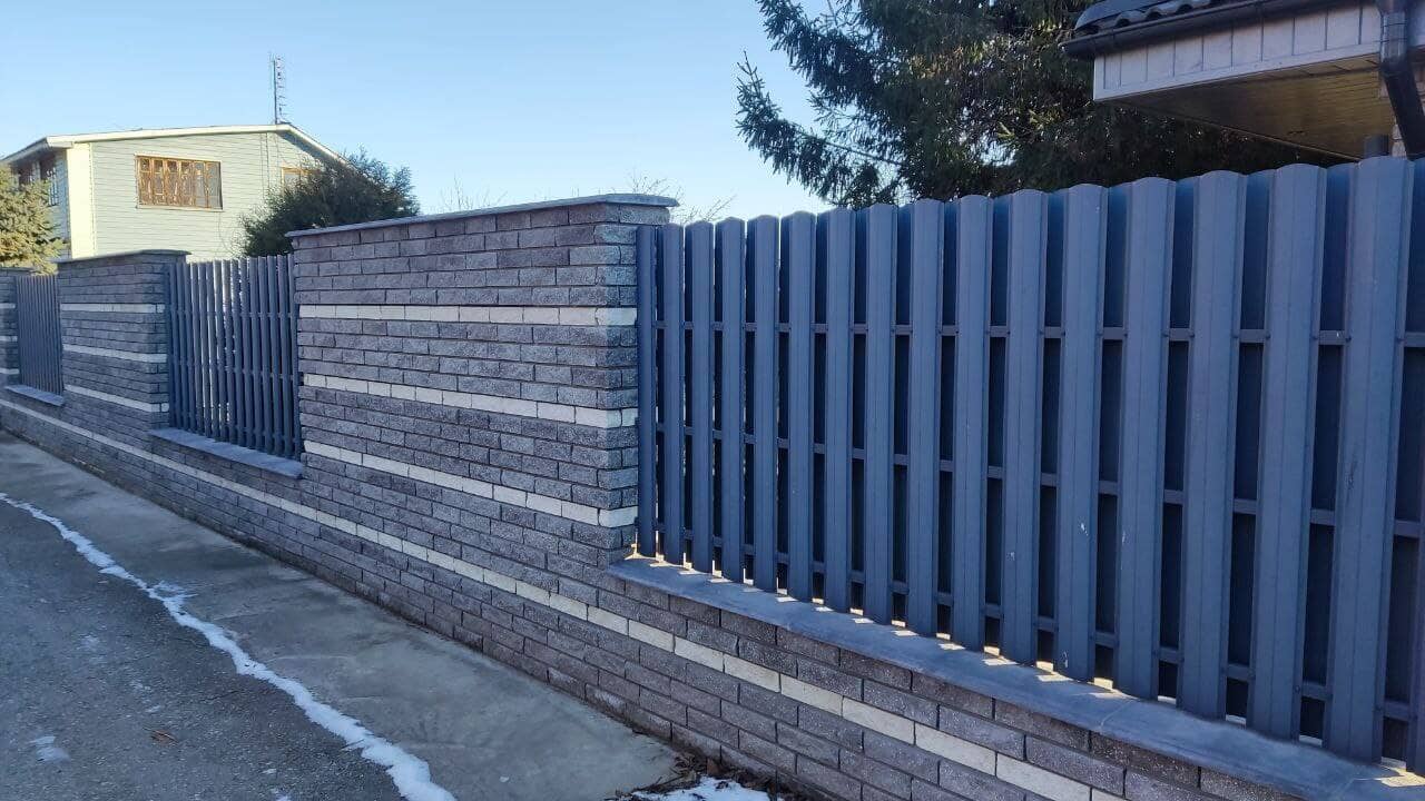 забор из штакетника RAL7024/7024 Серый графит двусторонний фото2 в Ессентуках