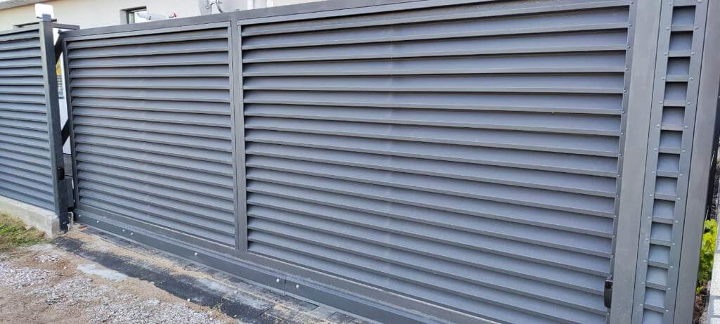 забор с ламелями эко-z ral7024/7024 серый графит двусторонний матте фото7 в Ессентуках