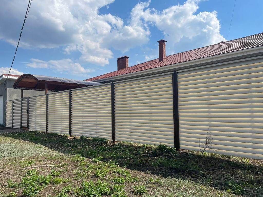 Забор из ламелей Еврожалюзи 25м RAL1015/1015 Слоновая Кость двусторонний в Ессентуках