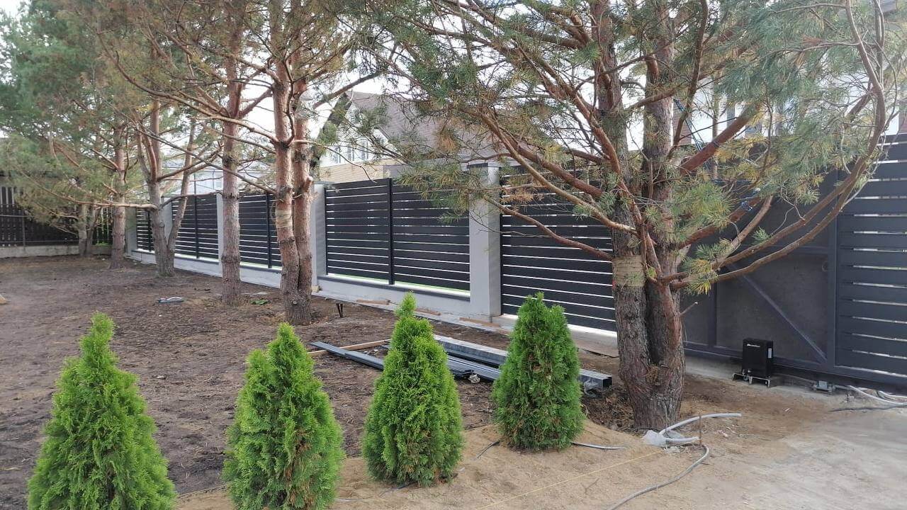 Забор-ранчо из металлопланкена 36м RAL7024 Серый Графит фото 6 в Ессентуках