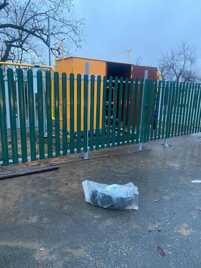 Забор из штакетника ЭКО-М 12м RAL6005 Зеленый Мох в Ессентуках