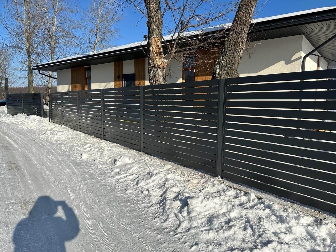 Забор-ранчо из металлопланкена 37м RAL7024 Серый Графит фото 1 в Ессентуках
