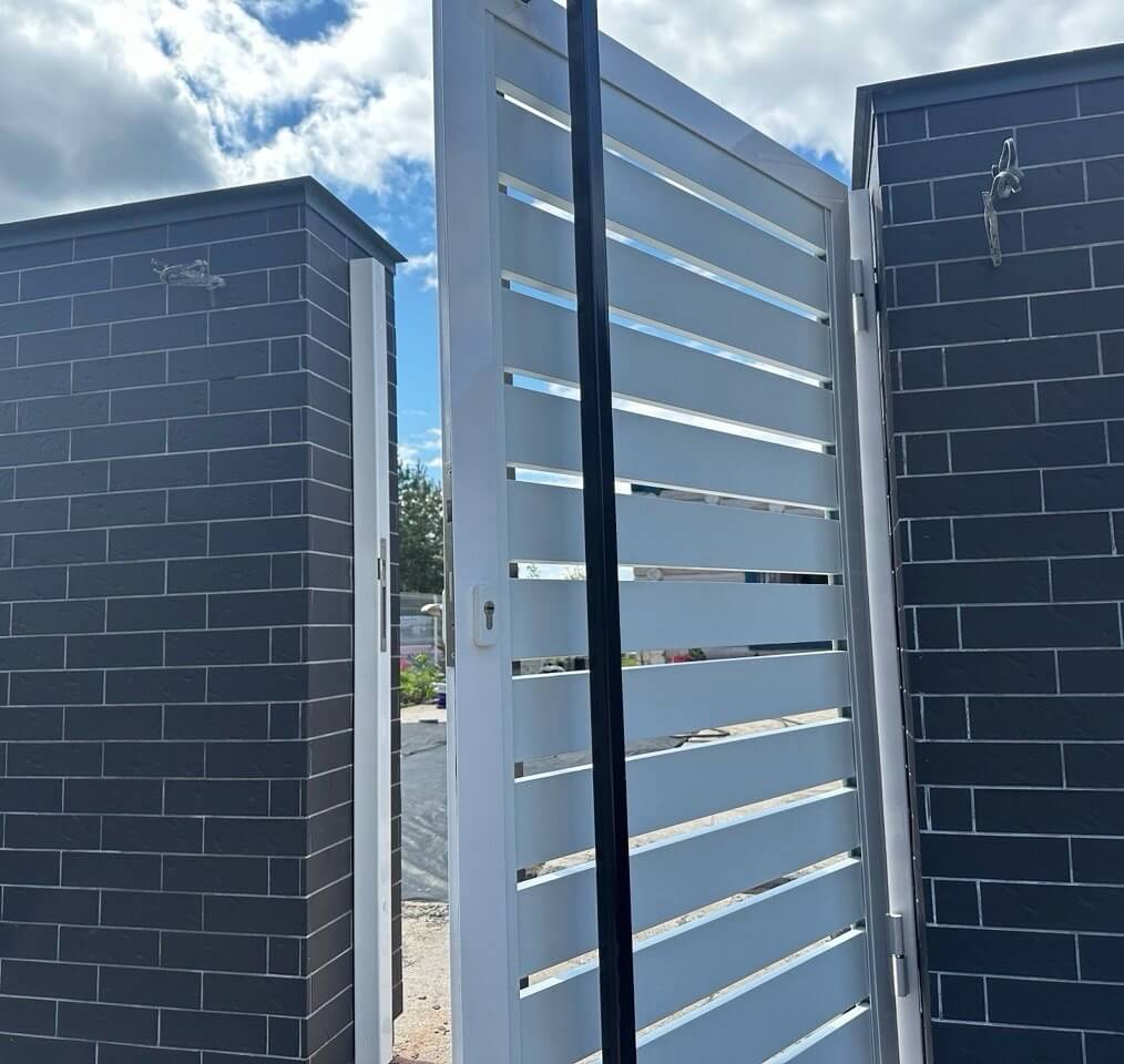 Калитка из металлопланкена RAL9003 Белый фото 1 в Ессентуках