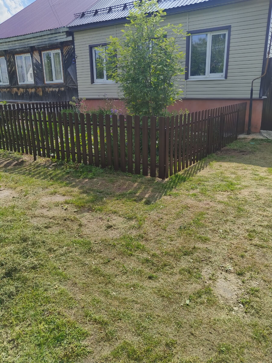 Забор из евроштакетника 18м RAL8017/8017 Шоколад двусторонний фото 1 в Ессентуках
