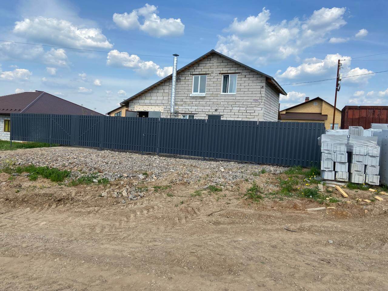 Забор из евроштакетника 16м RAL7024 Серый Графит фото 6 в Ессентуках