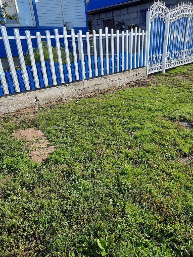 Забор из евроштакетника 14м RAL9003 Белый, RAL5005 Синий Сигнал фото 3 в Ессентуках