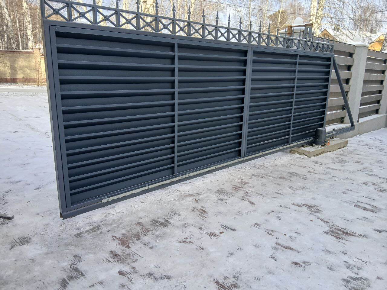 Входная группа из ламелей Хай-Тек RAL7024/7024 Серый Графит двусторонний МАТТЕ фото 8 в Ессентуках