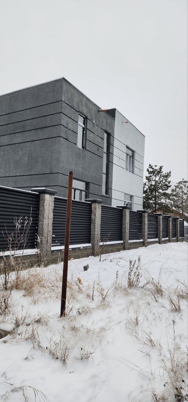 Забор-жалюзи из ламелей ЭКО-Z 66м RAL9005/9005 Черный двусторонний МАТТЕ фото 1 в Ессентуках
