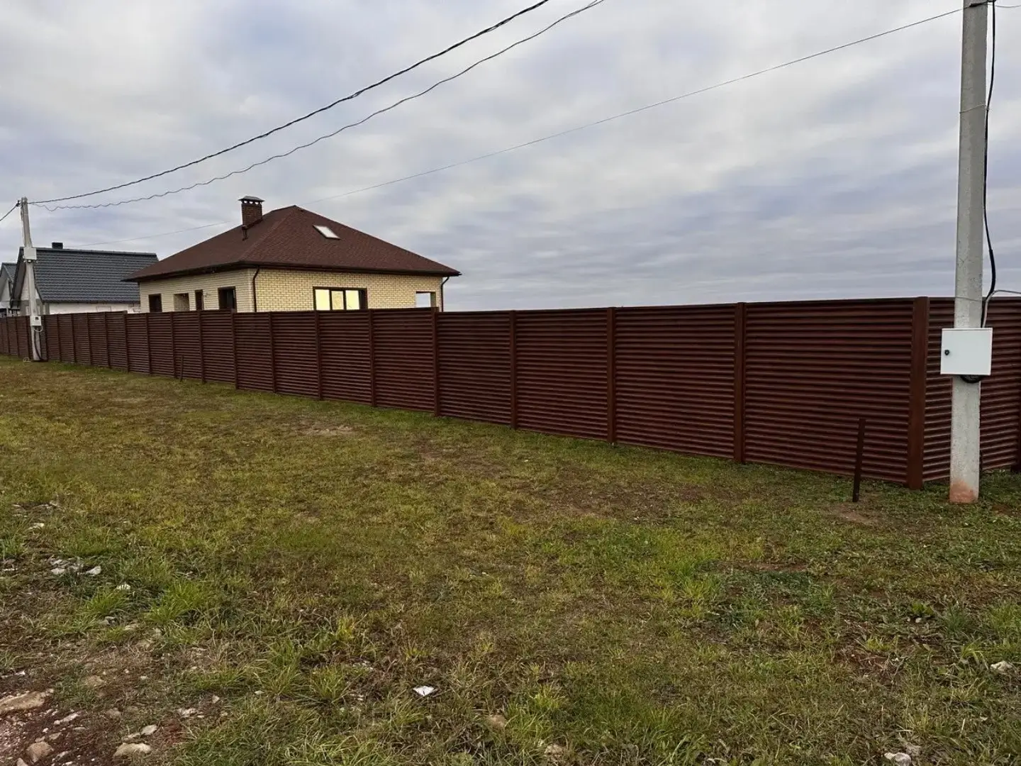 Забор-жалюзи из ламелей ЭКО-Z 58м Темный Дуб 3D Принтек фото 2 в Ессентуках
