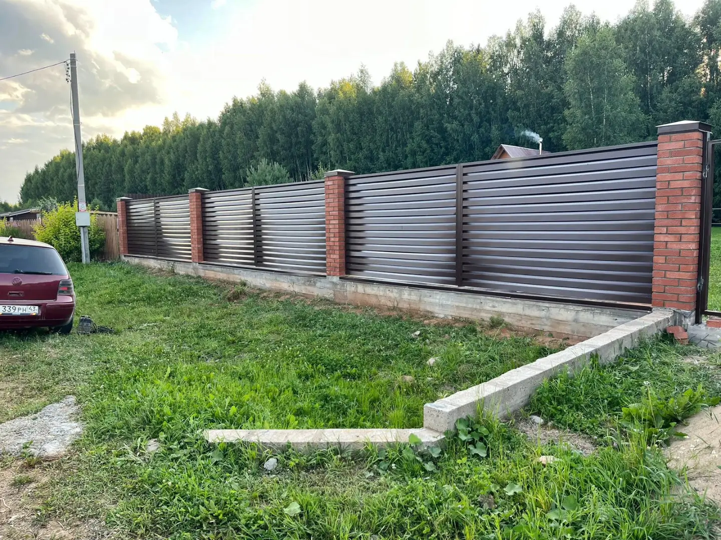 Забор-жалюзи из ламелей Хай-Тек 26м RAL8017/8017 Шоколад двусторонний в Ессентуках