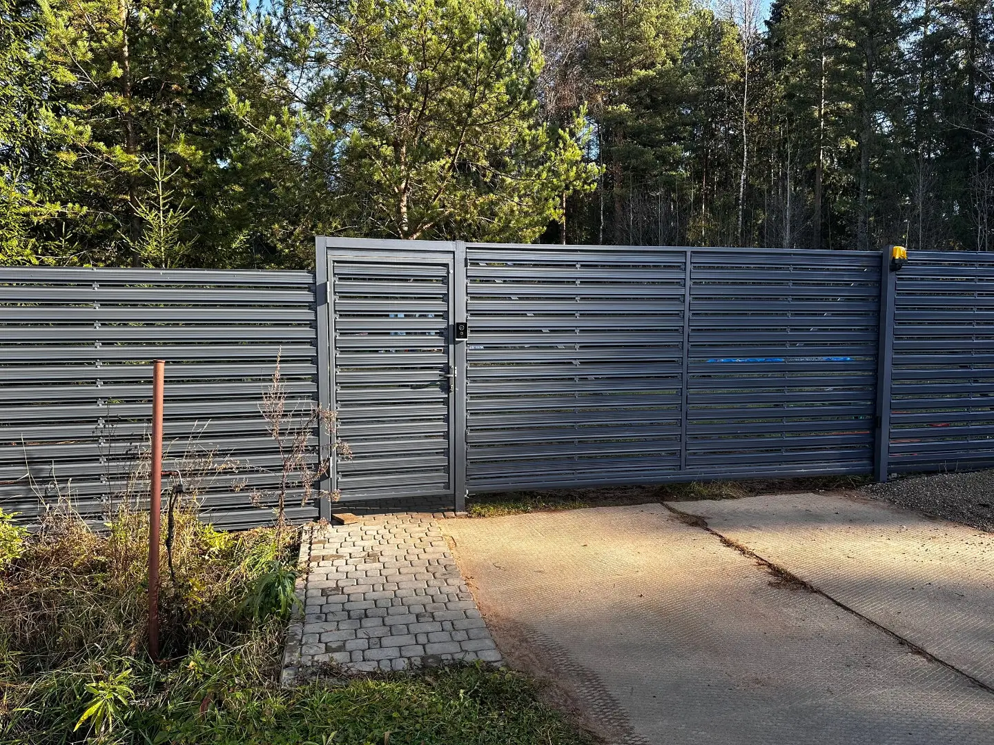 Забор-ранчо из евроштакетника 10м RAL7024 Серый Графит в Ессентуках